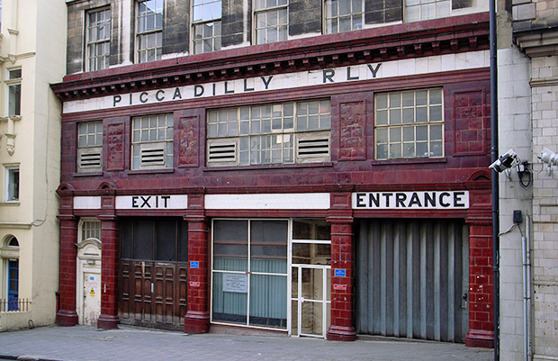 aldwych-strand-tube-station-1