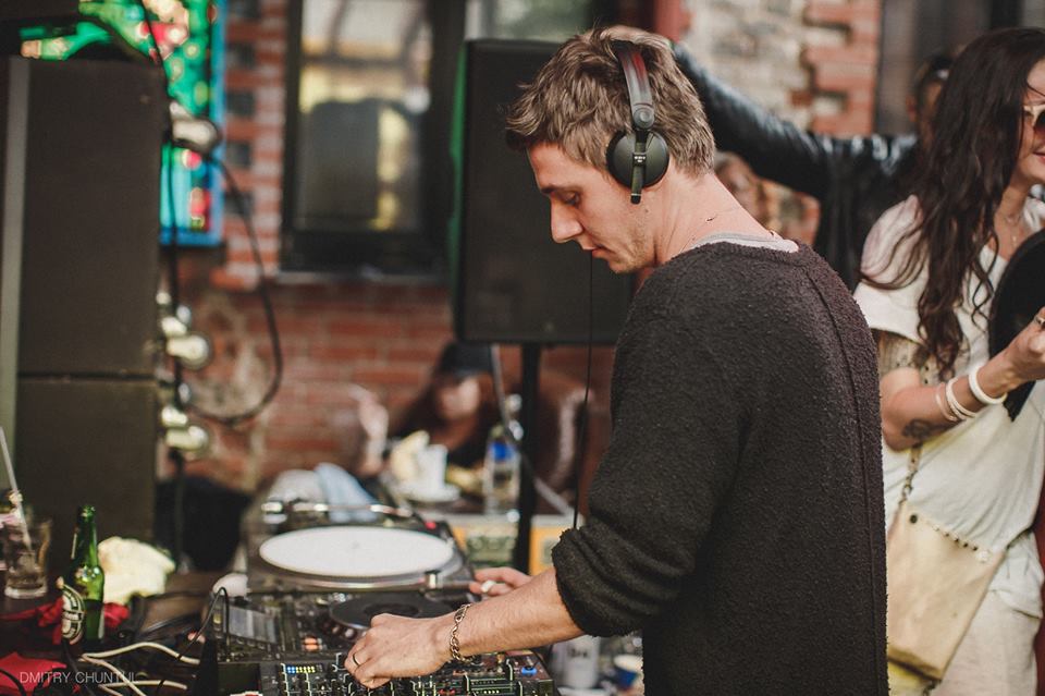 Maksim in action