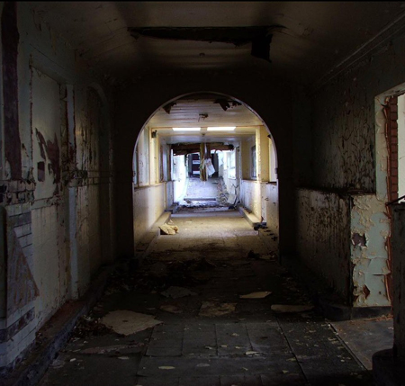 3 Derelict by luna mora