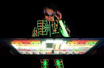 Futuristic Emulator dj controller2 copy